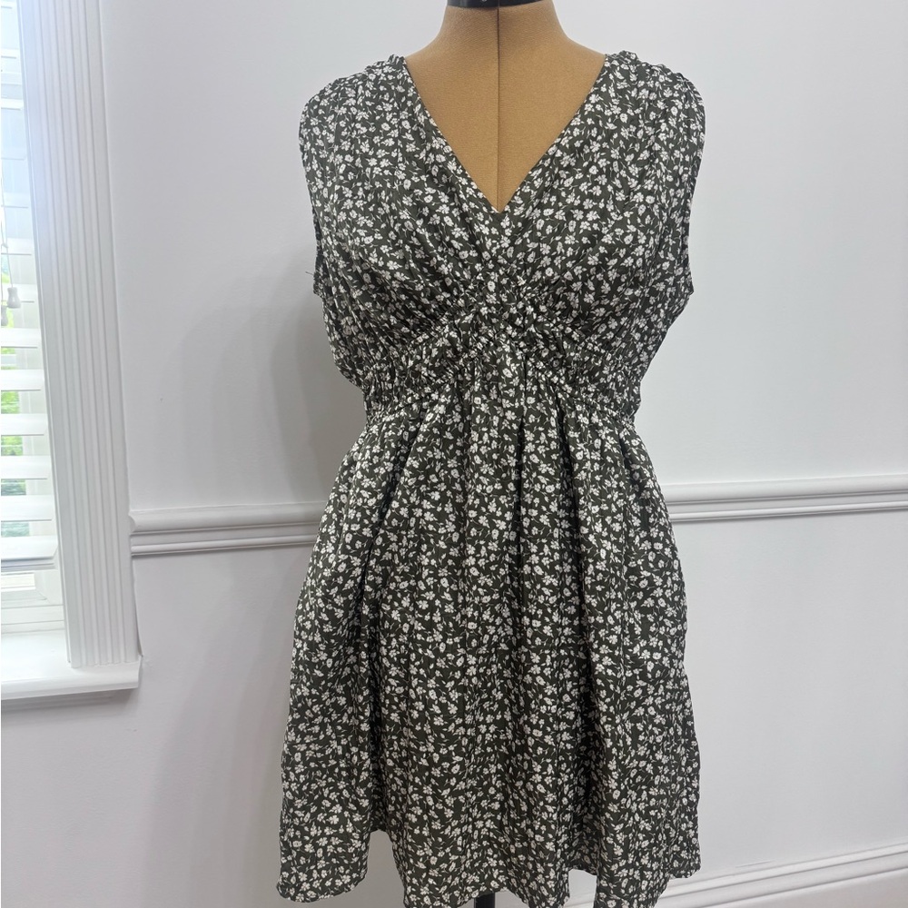GAP Green and White Floral Mini Dress